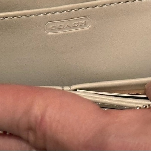 Coach Ashley Fuchsia Wristlet - Picture 8 of 8